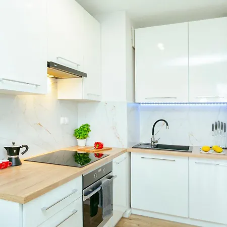 Apartment Przytulny Niedaleko Lotniska W Modlinie
